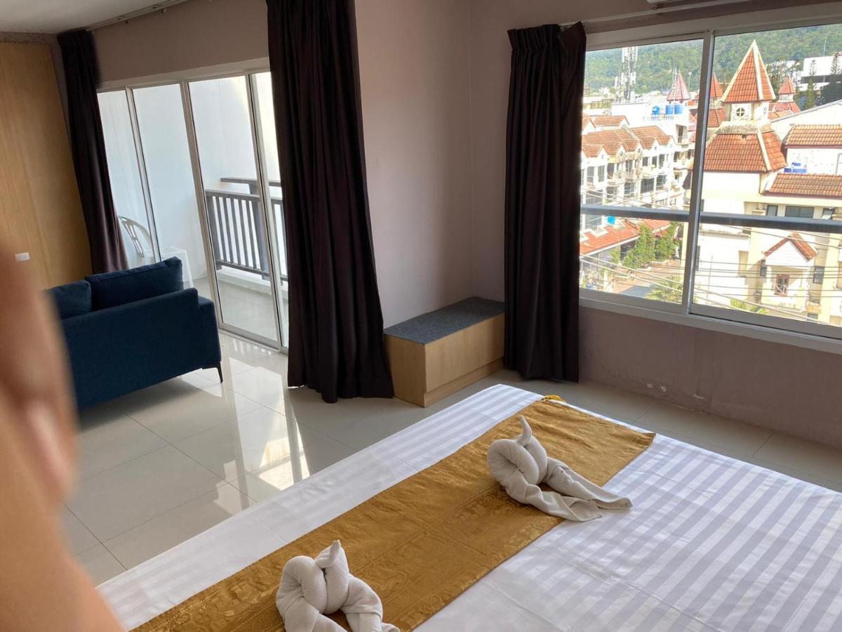 Royal Luxury Hotel Patong Exterior photo