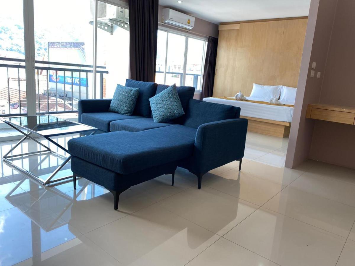 Royal Luxury Hotel Patong Exterior photo